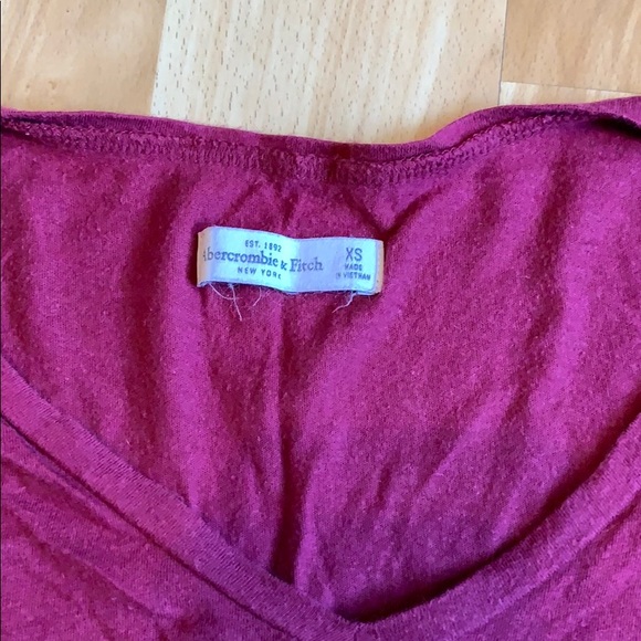 V neck top - Picture 2 of 2